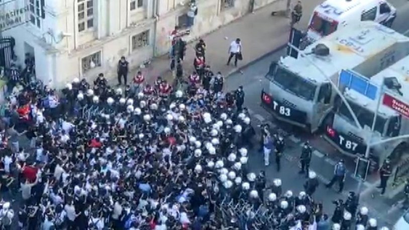 Beşiktaş taraftarına polis müdahalesi