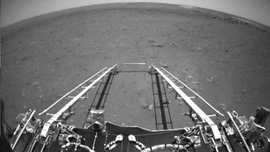 Çin, Zhurong'un çektiği ilk fotoğrafları yayınladı