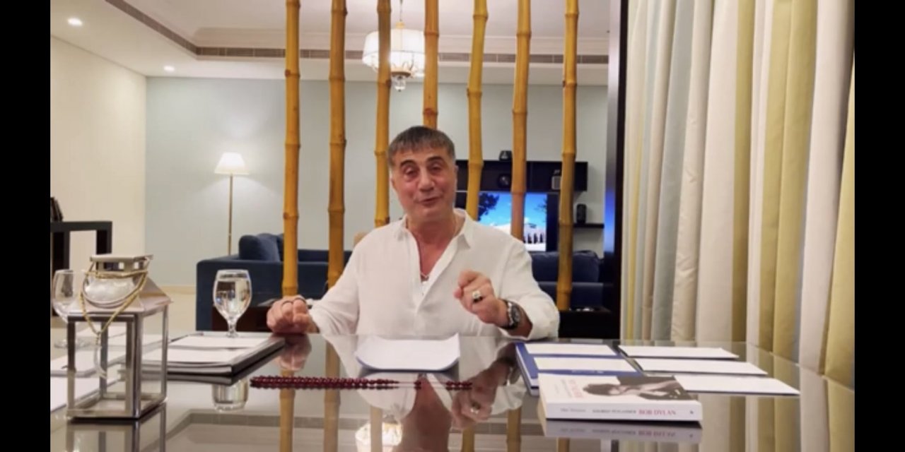 Bir gençlik dizisi ile benzerlik ortaya çıktı... Sedat Peker'in esin kaynağı o dizi mi?