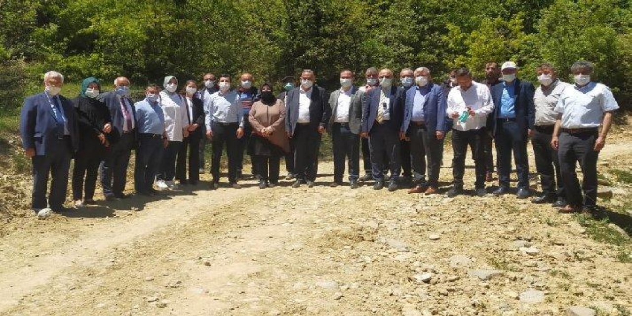 "Adaletsiz bir seçim yarışı var" AKP’nin seçim çalışmalarına devletin kaymakamı da katıldı!