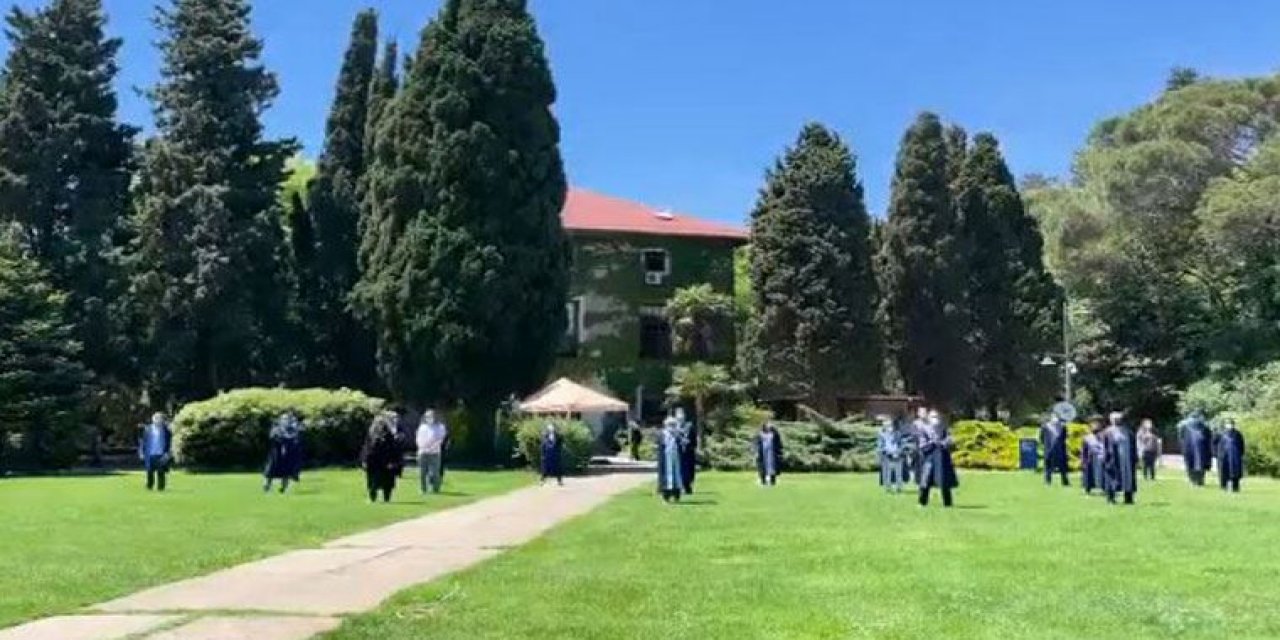 Tam 92 gün oldu... Boğaziçi Üniversitesi akademisyenlerinin eylemleri tam gaz sürüyor!