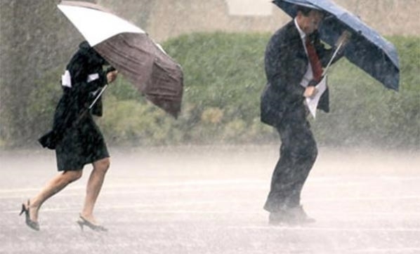 Meteoroloji fırtına ve sağanak uyarısı yaptı! Bu bölgelere dikkat!