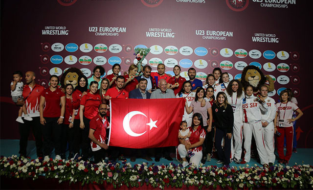 Kadın milli takımı, U23 Avrupa Güreş Şampiyonası'nda 5 madalya kazandı