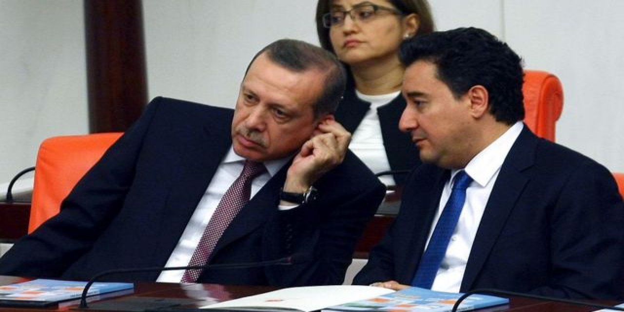 "Üç yalan var" dedi ve tek tek açıkladı! Ali Babacan "ihanet" eleştirilerine sert çıktı! "Niçin gitme kal diye ısrarcı oldu?"
