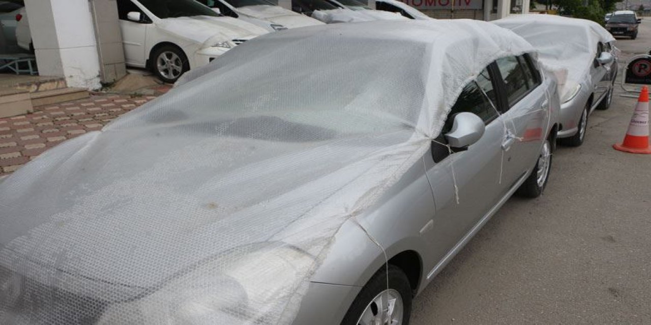 Meteoroloji uyardı, araç sahipleri harekete geçti! Doluya karşı bakın bu kez nasıl bir önlem aldılar?
