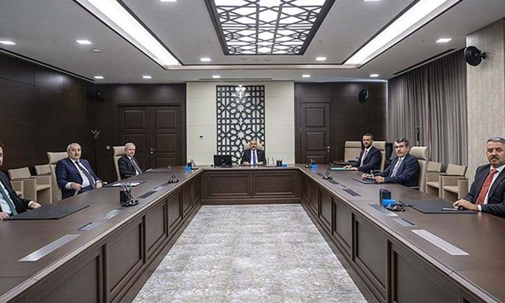 Yüz binlerce liraya halı aldıkları ortaya çıkmıştı... EPDK'dan skandal savunma!