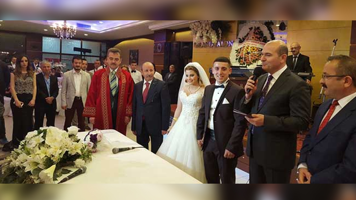 Sedat Peker telefon görüşmesini yayınladı! Peker'in 'Reşat Baba' dediği Reşat Hacıfazlıoğlu kimdir?