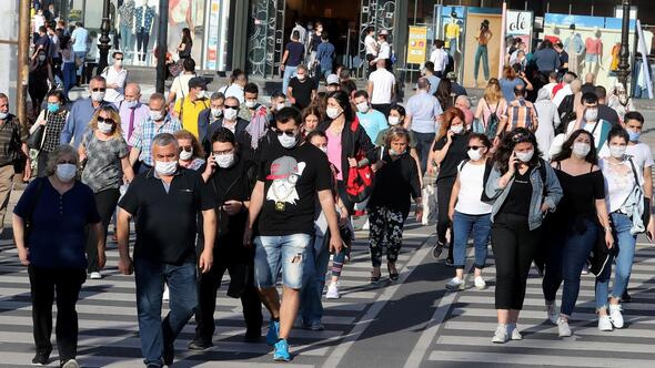 Sağlık Bakanı Fahrettin Koca açıkladı! İşte vaka sayılarında en fazla düşüş yaşanan iller