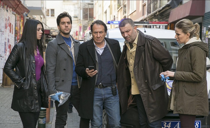 Arka Sokaklar dizisinin veda tarihi belli oldu