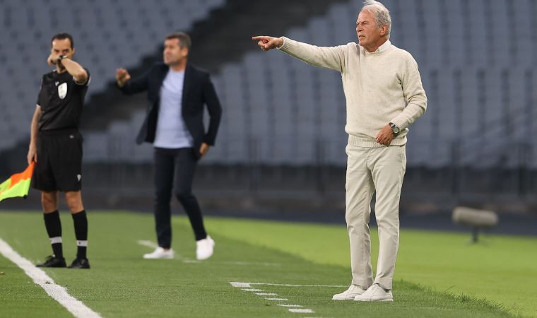 Mustafa Denizli gözyaşlarını tutamadı! 'Büyük Mustafa olarak döndüm'