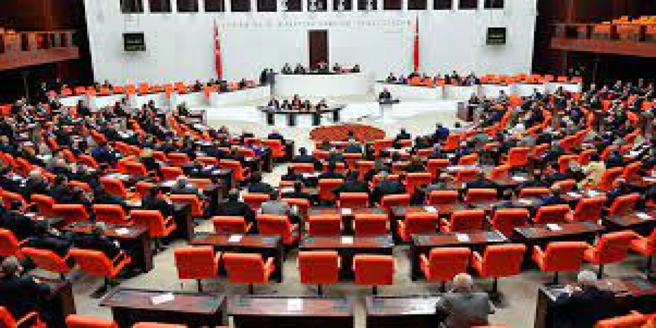 11 vekil hakkındaki fezlekeler Meclis’e sunuldu!