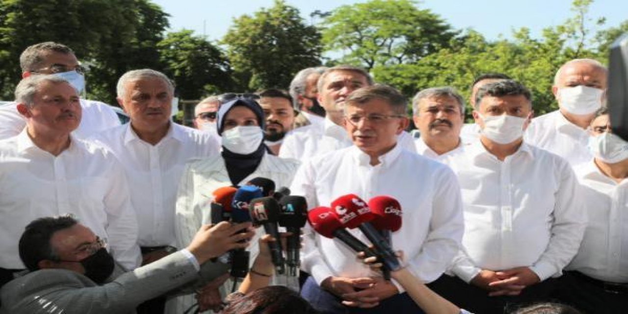 Ayhan Sefer Üstün anlattı! İşte Gelecek Partililere Meclis önünde yapılan saldırının ayrıntıları!