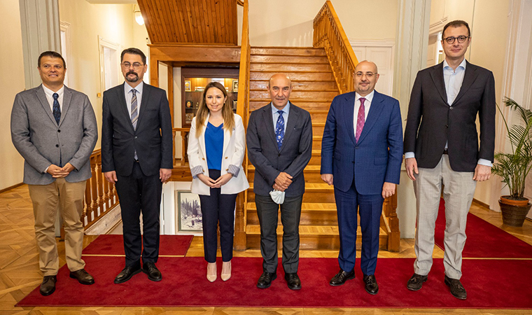 Dünyada bir ilk! Tunç Soyer, AIIB ile anlaşma imzaladı