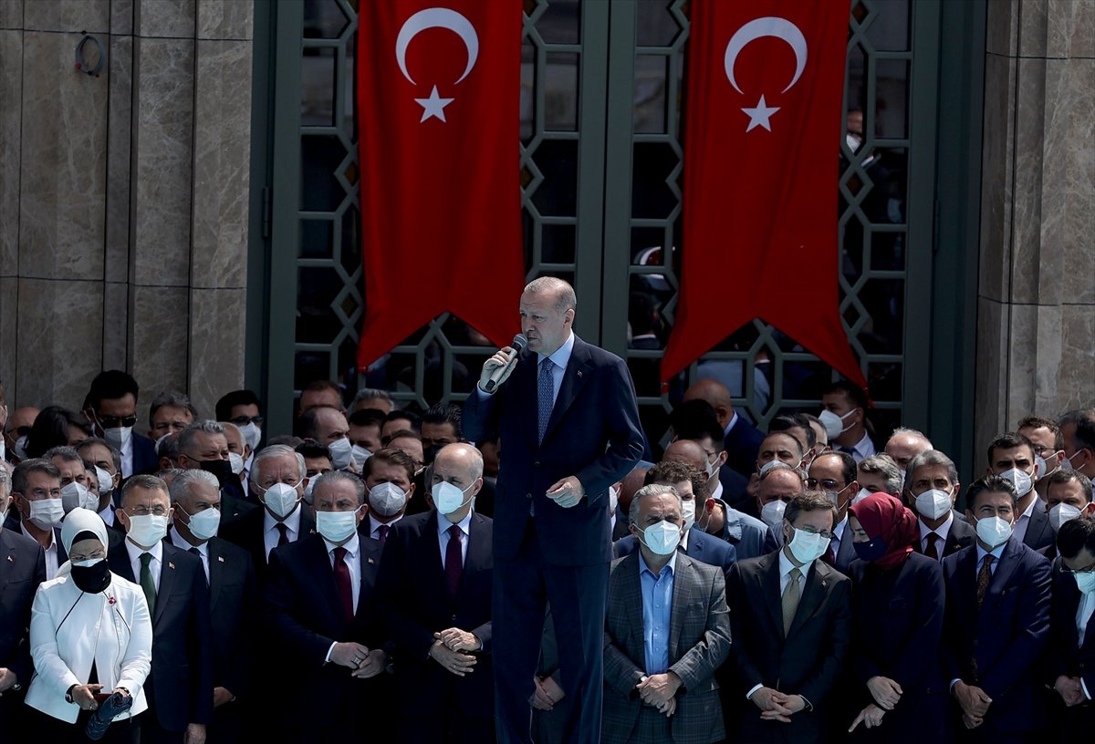 Erdoğan'dan dikkat çeken 'Taksim çocuğu' yanıtı! 'Sen buranın çocuğusun da biz...'