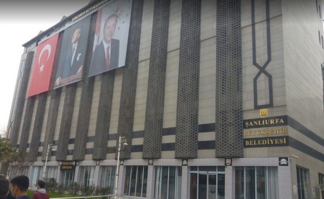 AKP'li belediyede şaşırılmayacak olay! Belediyenin halı ihalesi tanıdık isme gitti