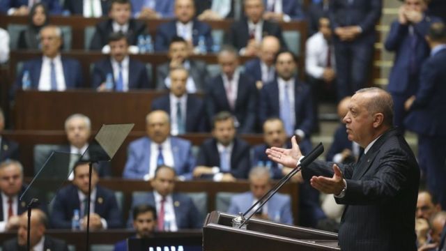 Kriz gittikçe büyüyor! AKP'de kavga her alana yayıldı