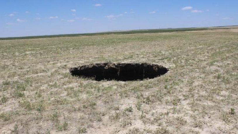 Konya'da 3 metre çapında, 65 metre derinliğinde obruk oluştu