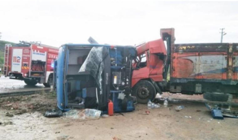 Cezaevi aracı devrildi! Çok sayıda askeri personel ve mahkum yaralı