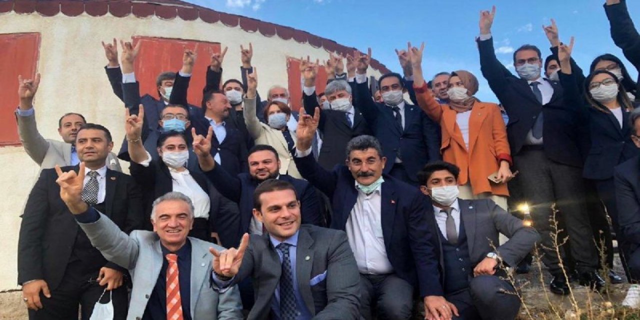 Akşener'in işte bu fotoğrafı ortalığı karıştırdı!