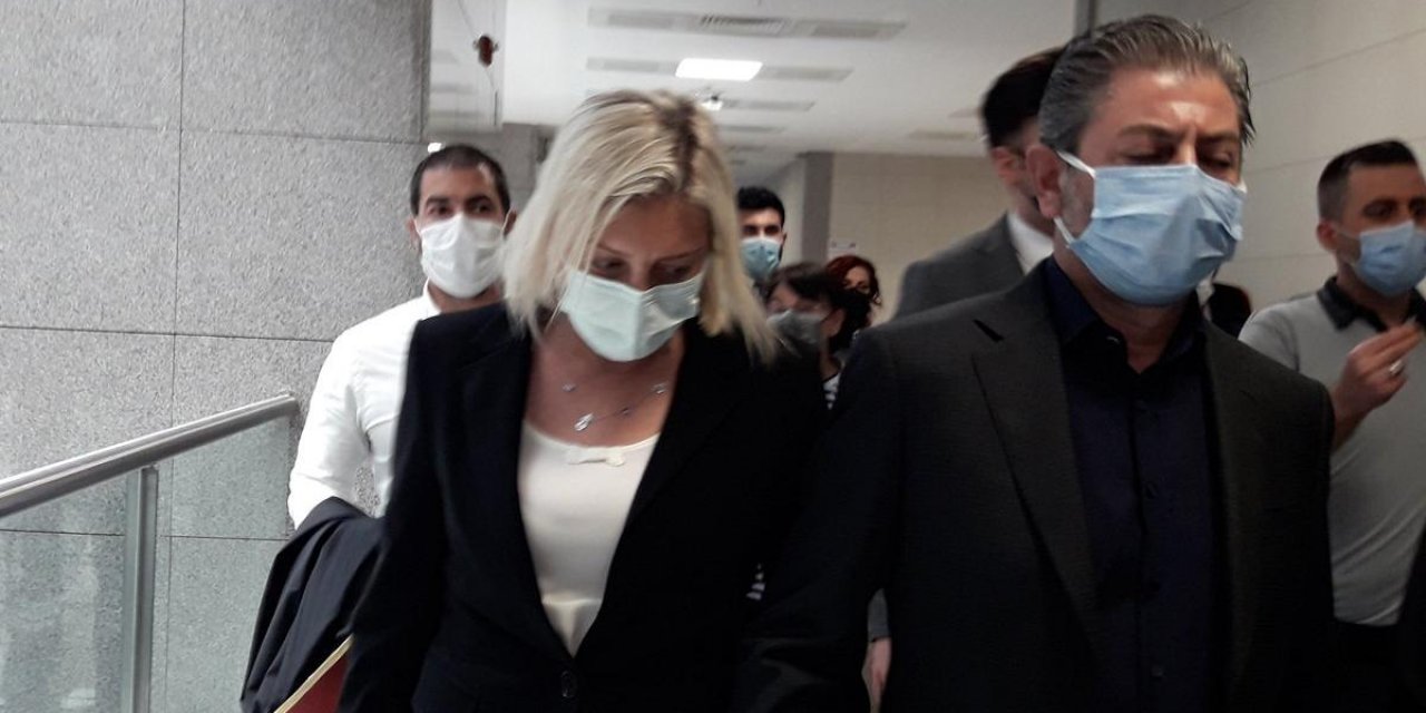 "Kuryeyi evinde alıkoymak" iddiasıyla yargılanıyordu... Sosyetenin ünlü ismi İpek Hattat'tan ilginç savunma: İnsanlık namına üşümesin diye içeri aldım
