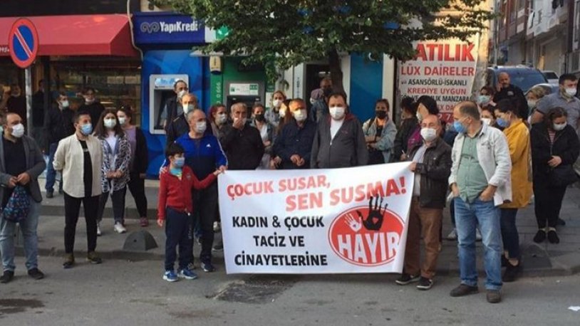 5 yaşındaki bir çocuk markette istismara maruz bırakılmıştı... Yurttaşlar, çocuk istismarına karşı sokağa çıktı!