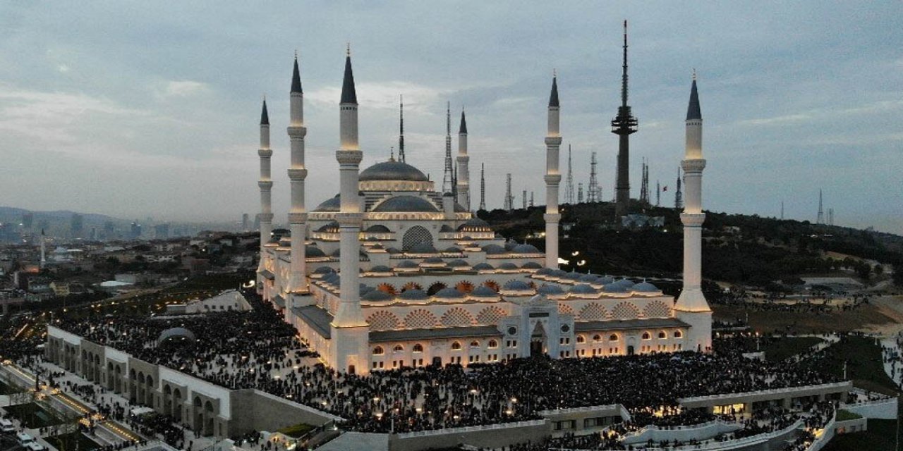 Erdoğan’ın “en büyük ve en yüksek bina” sevdasının ağır faturası... İşte Çamlıca Camii’ne harcanan para!