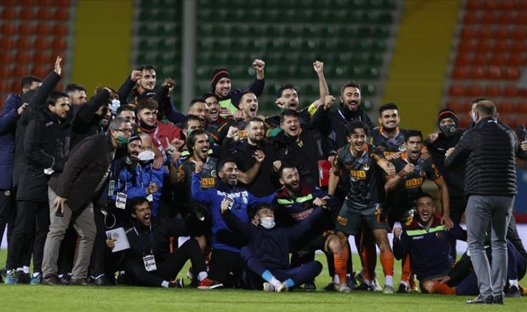 Yıldız oyuncudan Alanyaspor kararı! Veda mesajını yayınladı