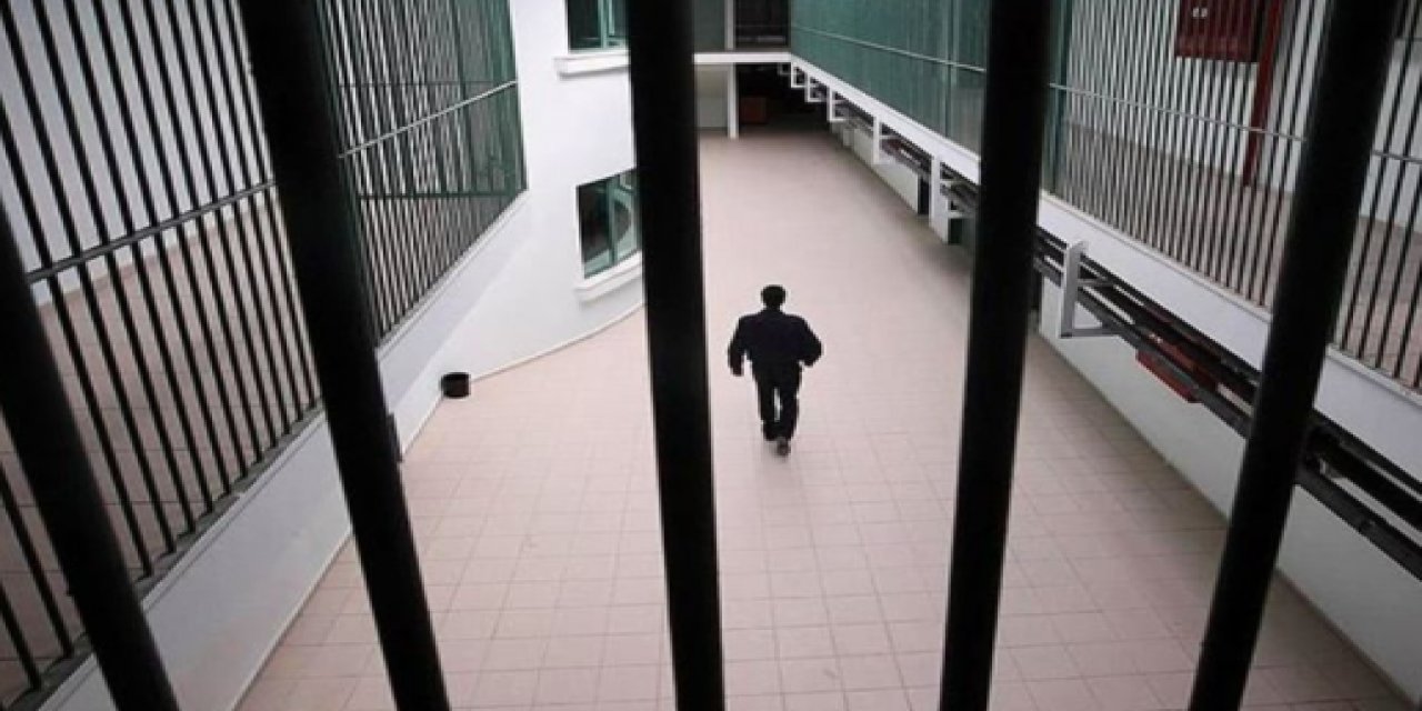 Cezaevinde rapor oyunu! KHK ile görevinden atılan öğretmenin "işkence" iddiasına takipsizlik!