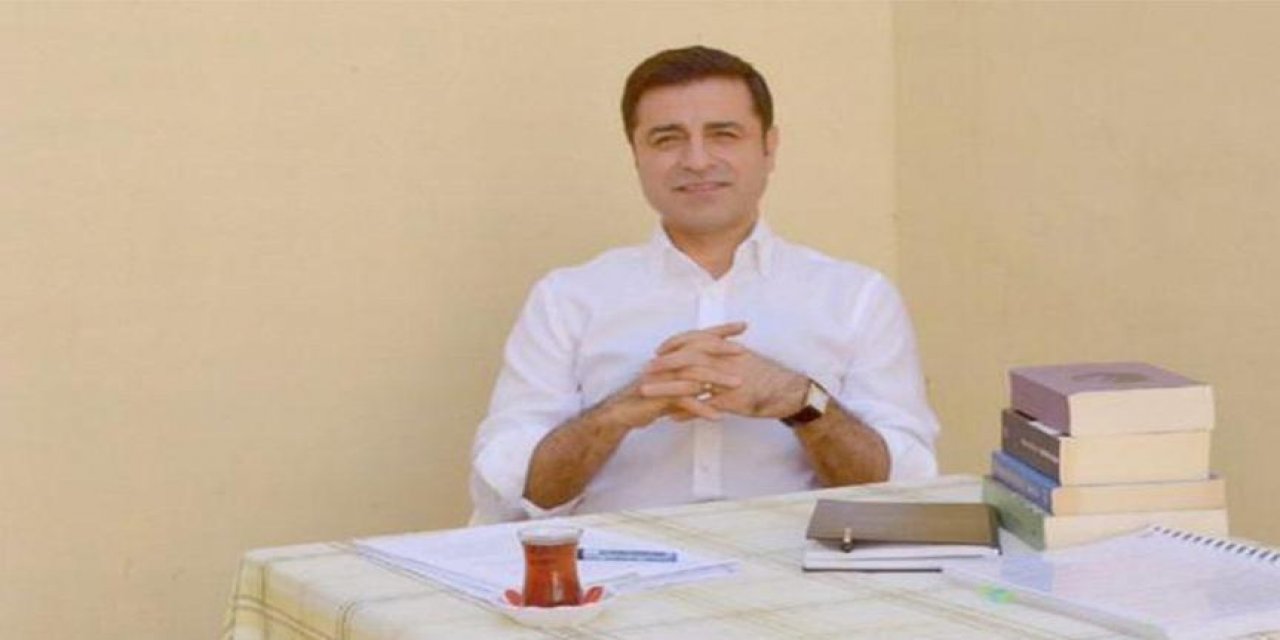 Demirtaş'tan kitap önerisi! "Ekmek mushaf çarpsın ki yok demeniz yeterli, göndermeye çalışırım"