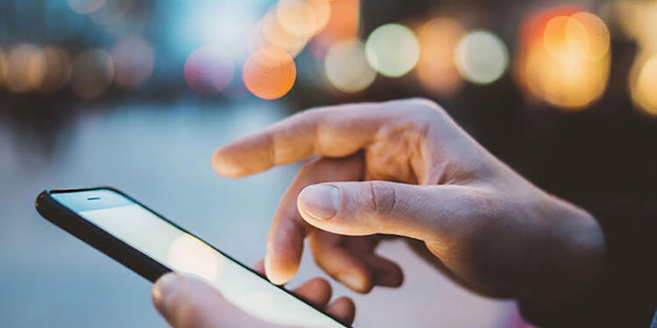 Kişisel verileriniz tehlike altında! Sakın bu uygulamaları telefonunuza yüklemeyin!