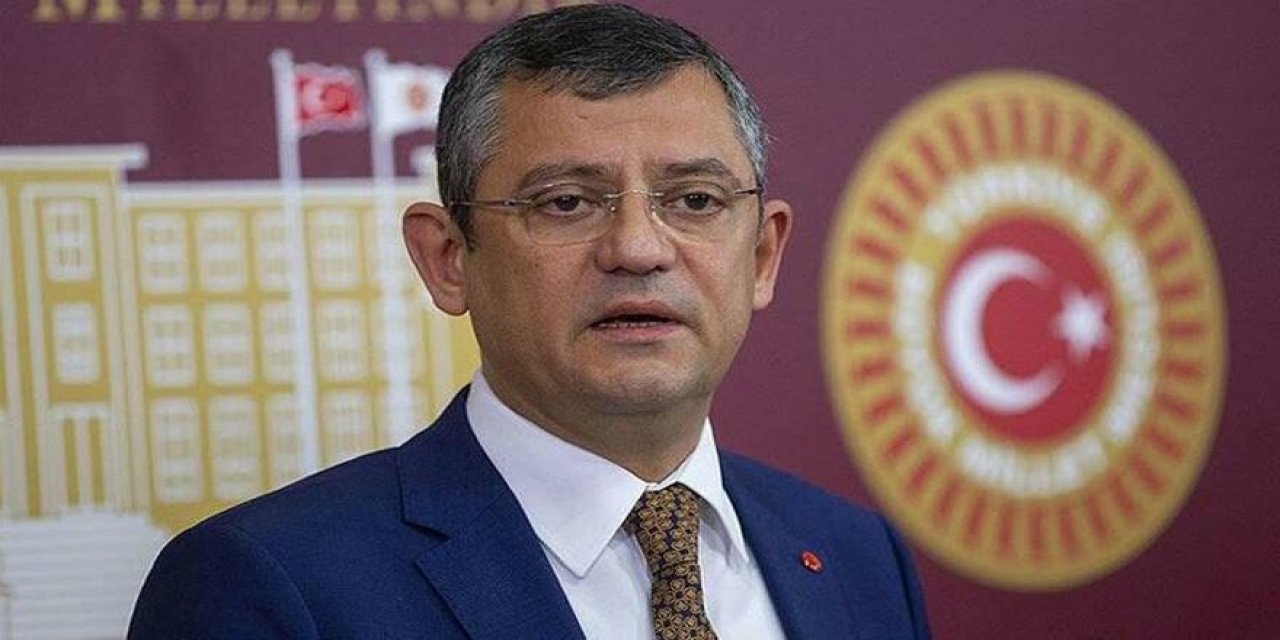 Siyasetten medyaya yargıdan emniyete... Sedat Peker'in iddiaları gündeme bomba gibi düşmüştü...CHP'li Özgür Özel "Türkiye devlet kriziyle karşı karşıya" dedi ve araştırılması gerekenleri tek tek sıraladı!