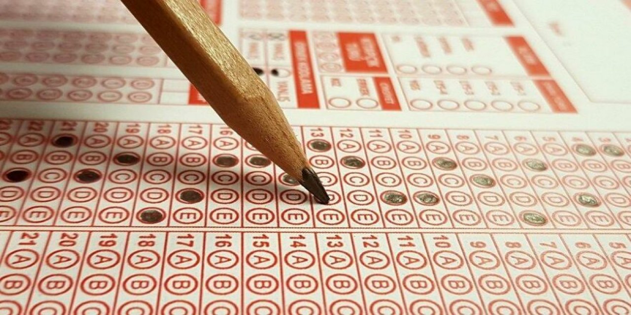 "2021 LGS sorularının bir yayınevine ait kitapçıkla paralellik gösterdiği bilgilerine ulaşıldı" dedi ve... Şaibe iddiası... CHP'li vekilden Bakan Selçuk!a beş soru!