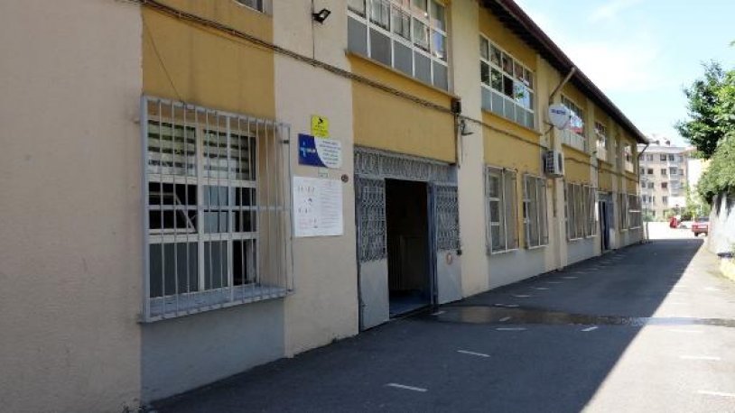 Okul bahçesinde kadın cinayeti!