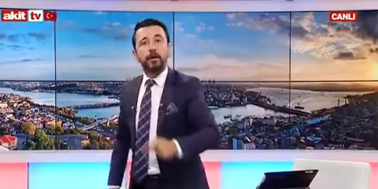 Eski defterler açıldı! Bu görüntü sosyal medyanın diline düştü! İşte Yandaş Akit'in "ajan" dediği Sedat Peker'i öve öve bitiremediği o anlar...