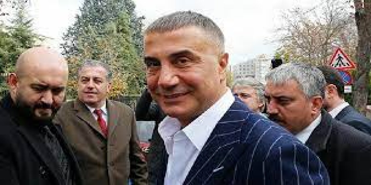 Bir tripoda ve telefona yenildiler! "Peker’in sarstığı “iktidar medyası” kalesi"