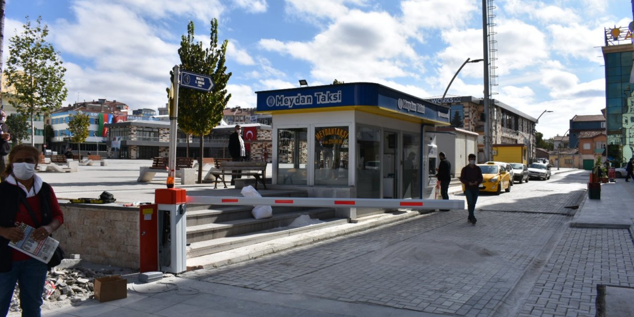 Sonunda bunu da yaptılar... Belediyeden AKP İl Başkanlığı'na özel VIP sokak!