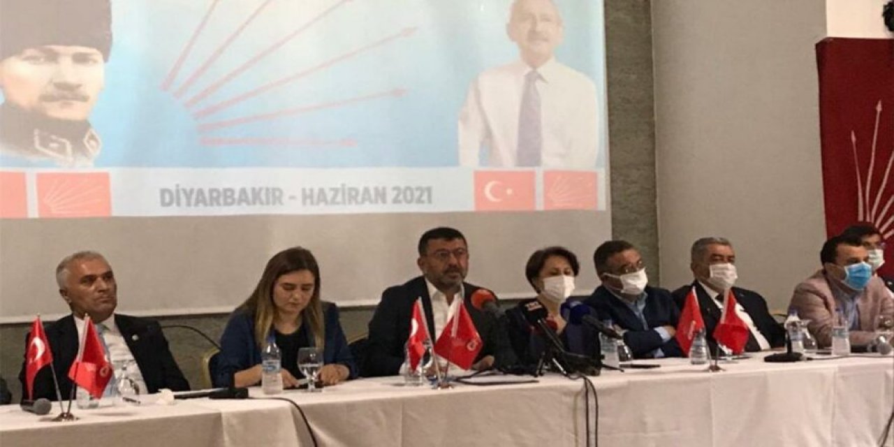 CHP'den Cemil Çiçek'in açıklamalarına tepki! "Keşke "çantalar dolusu para alanları" Erdoğan’a, Soylu’ya veya Binali Yıldırım’a sorsa"