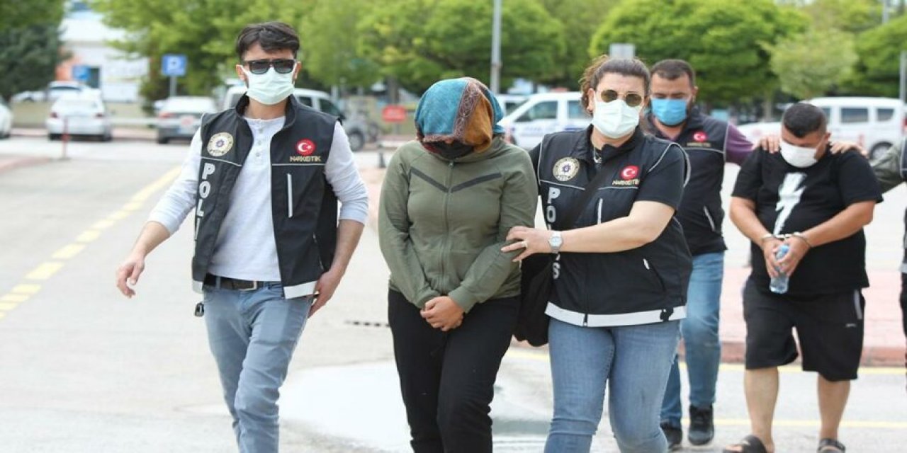 Kadir Şeker’in kurtarmaya çalıştığı Ayşe Dırla’dan sonra kız kardeşi de eroinle yakalandı!