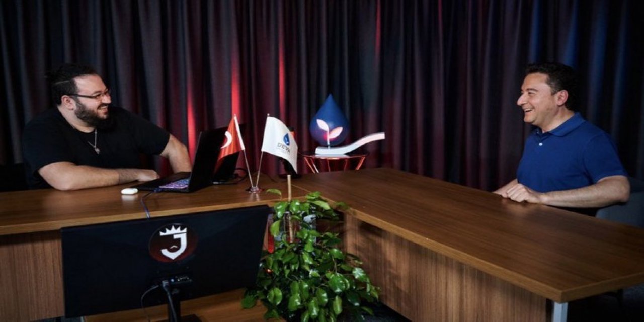 "Keşke konuşsaydım" Ali Babacan Twitch yayınında geçmişle ilgili pişmanlığını anlattı!