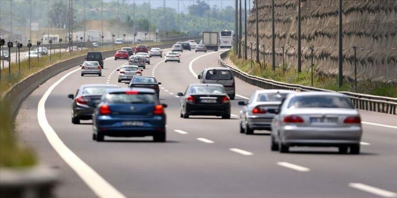 Tüm araç sahiplerini ilgilendiriyor... Trafik sigortasında yeni dönem başladı! İşte detaylar...
