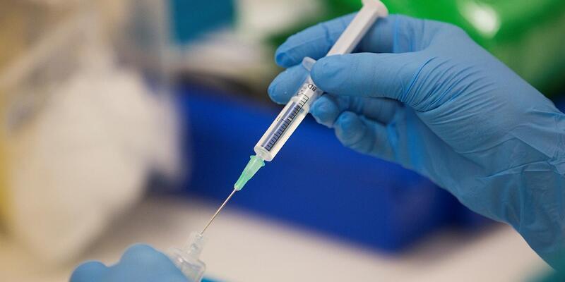 Bakan Fahrettin Koca, bir milyonuncu doz aşının yapılış anını paylaştı