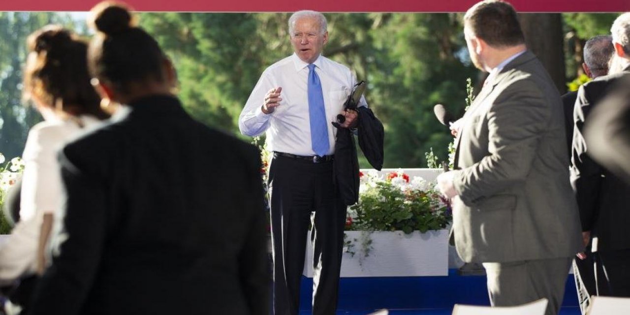 Israrlı soru kızdırdı! Biden önce azarladı, sonra özür diledi!