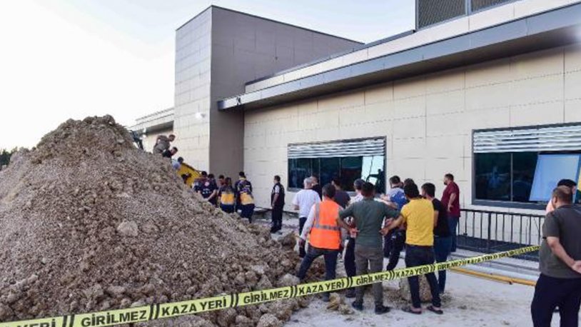 Şanlıurfa'da iki işçi göçük altında kaldı