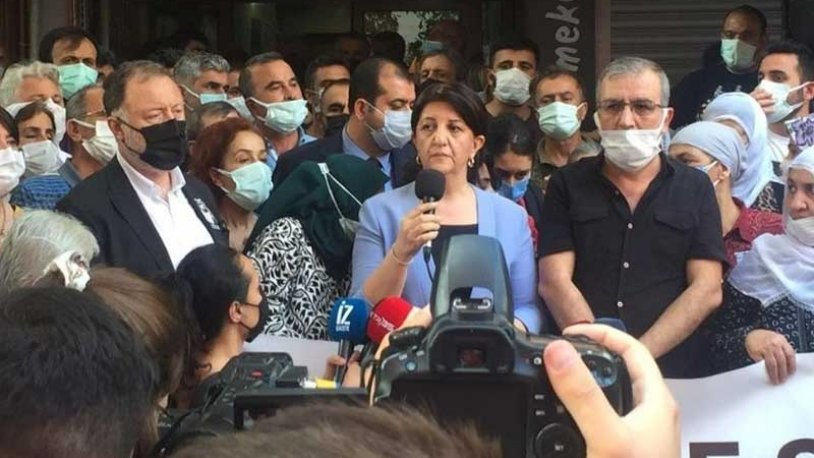 Pervin Buldan, Deniz Poyraz'ın cenazesinde konuştu: HDP'ye yapılan silahlı saldırı provokasyondan ötedir