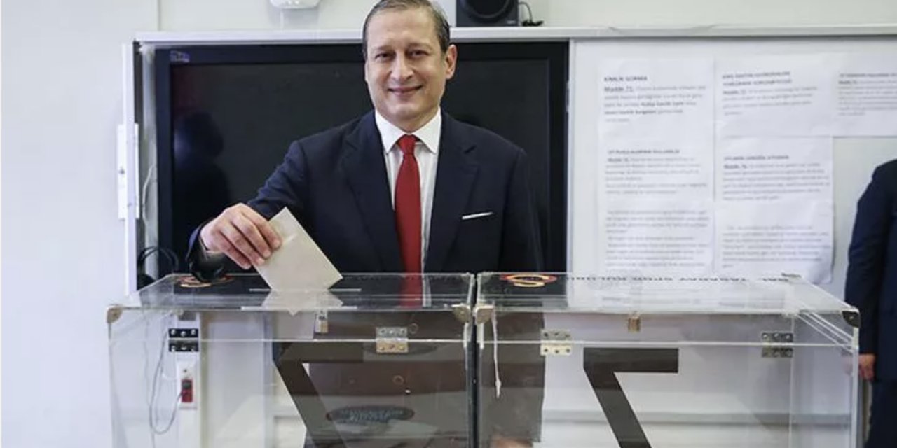 Burak Elmas'tan Fatih Terim sinyali! "Galatasaray bitti demeden bitmez"