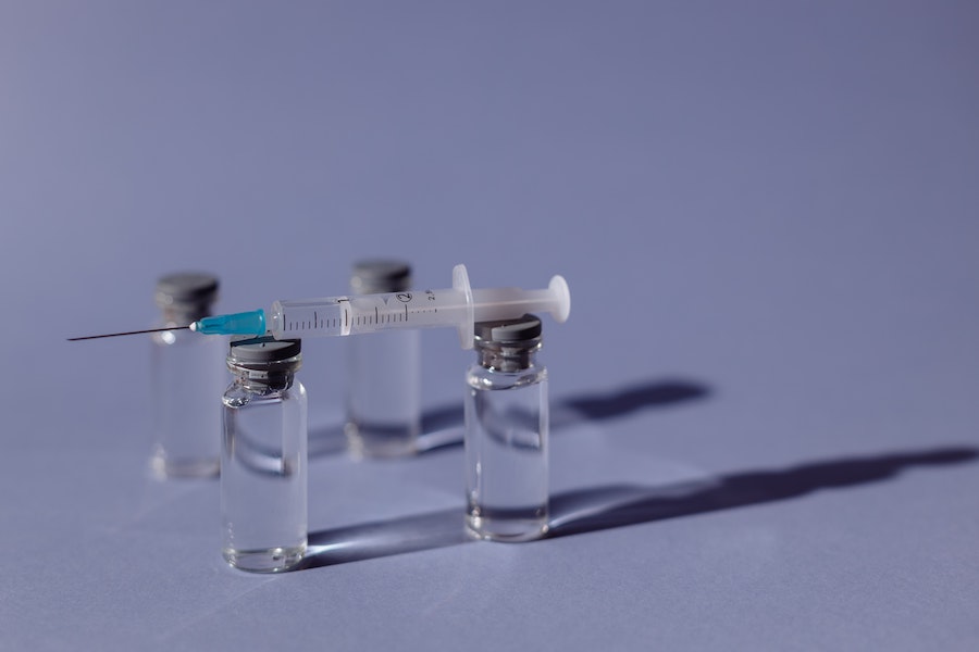 BioNTech ve Sinovac aşıları karşılaştırıldı