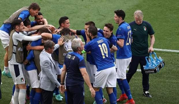 İtalya Galer'i de yenerek grubu lider tamamladı