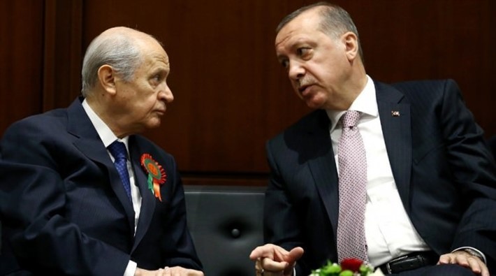 AKP'li eski vekilden Saray İttifakı'nı çok kızdıracak yazı! 'Fazla söze gerek yok, iktidar cenahının...'