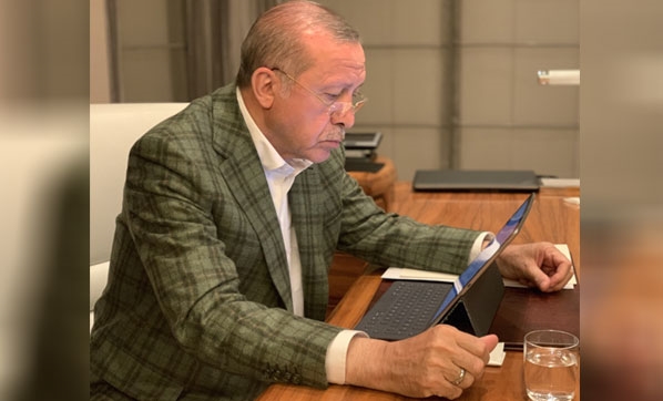 Z kuşağına ulaşmaya çalışıyorlar... İşte AKP'nin sosyal medya planı!