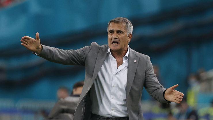 A Milli Takım otobüsüne şoke eden 'Şenol Güneş' yazısı